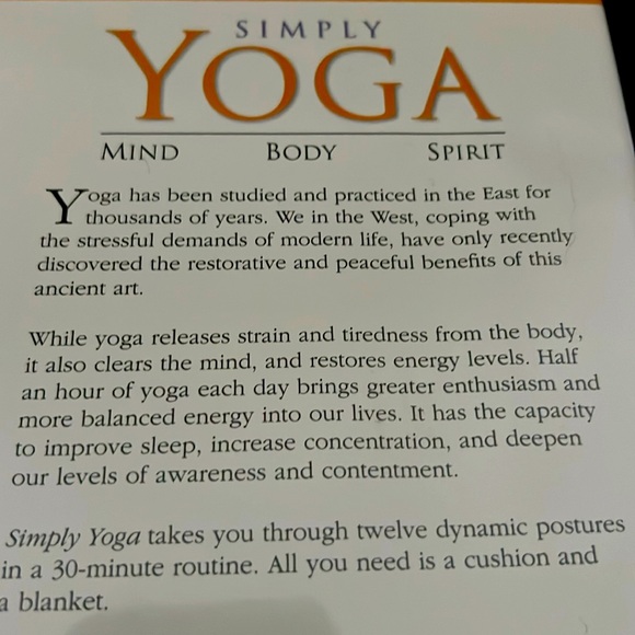 CLEARANCE SALE 🎉🎉 5/$15 Simply Yoga by Yolanda Pettinato-DVD - Picture 4 of 4